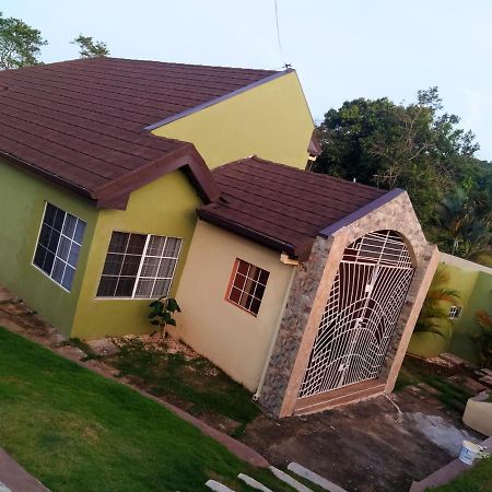 Gables Vacation Rentals With Private Gated Parking Onsite Knockpatrick Екстериор снимка
