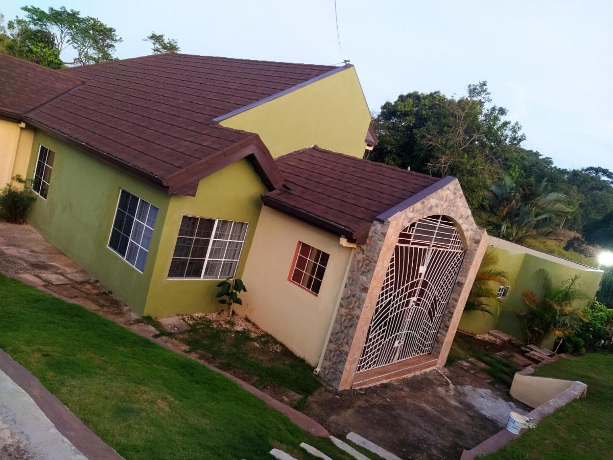 Gables Vacation Rentals With Private Gated Parking Onsite Knockpatrick Екстериор снимка