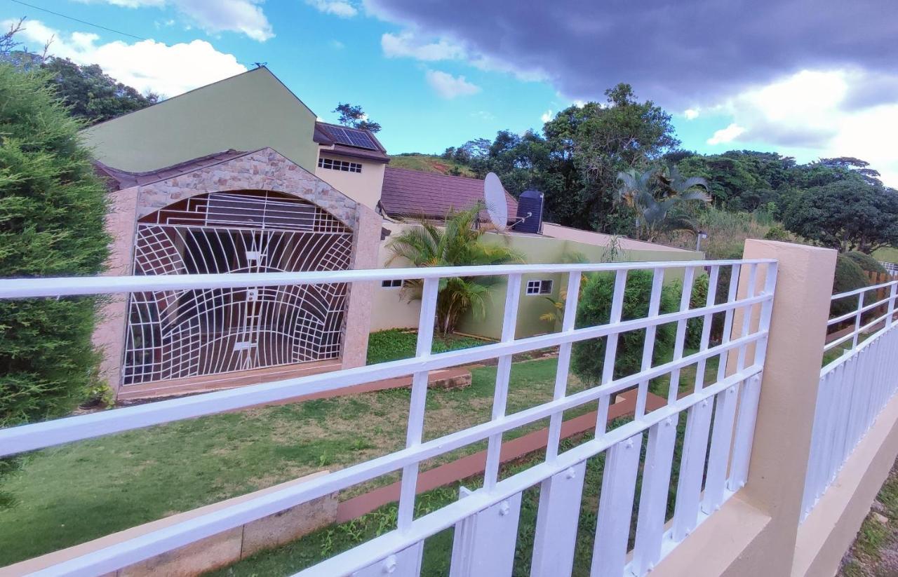 Gables Vacation Rentals With Private Gated Parking Onsite Knockpatrick Екстериор снимка