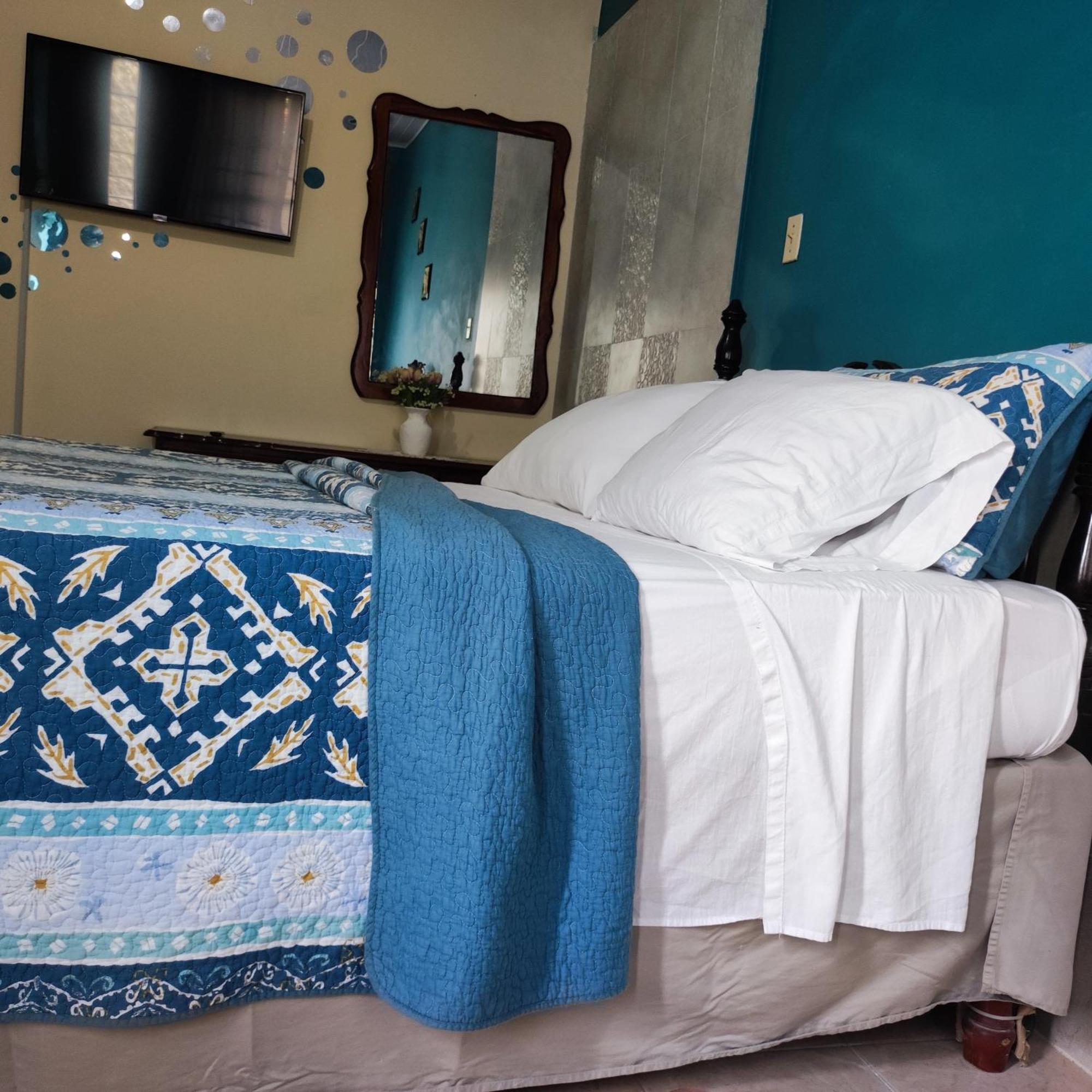 Gables Vacation Rentals With Private Gated Parking Onsite Knockpatrick Екстериор снимка
